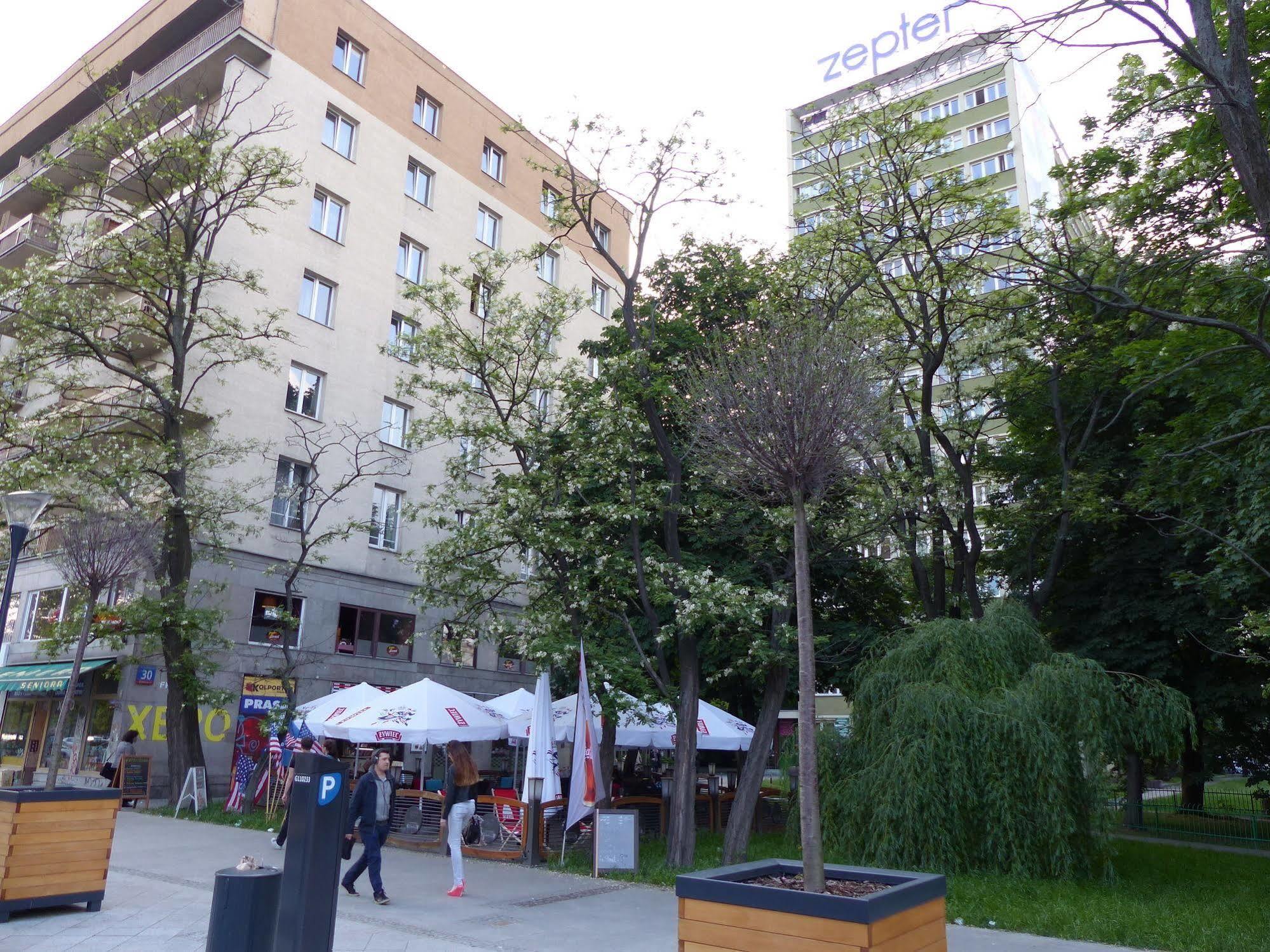 Hosapartments Atelier Residence Варшава Екстериор снимка
